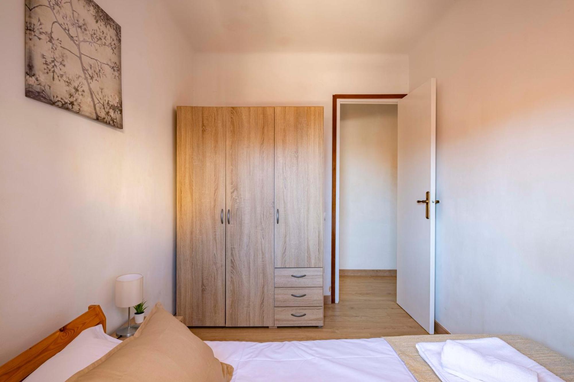 산트 아드리아 데 베소스 5 Min To The Sea And 15 Min To Barcelona Center 아파트 외부 사진